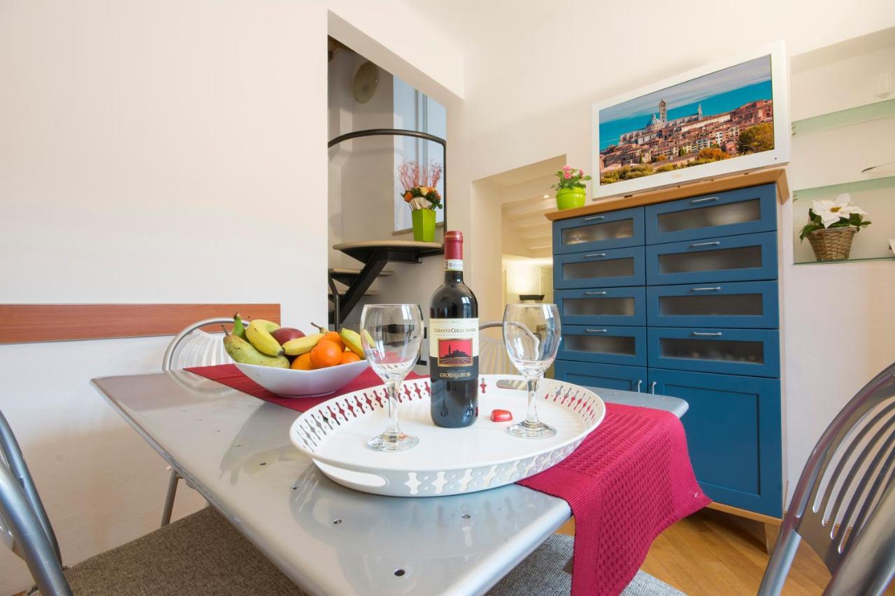 Astonish Cathedral View Apartment Siena Exterior photo